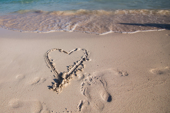 heart-in-vacation-sand